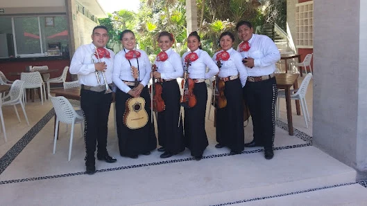 Mariachis en playa del carmen perla del caribe